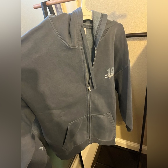 1989 Taylor’s Version Is it Over Now Zip Hoodie m NWOT Official Taylor Swift